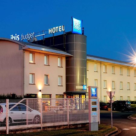 Ibis Budget Meung Sur Loire Exteriör bild