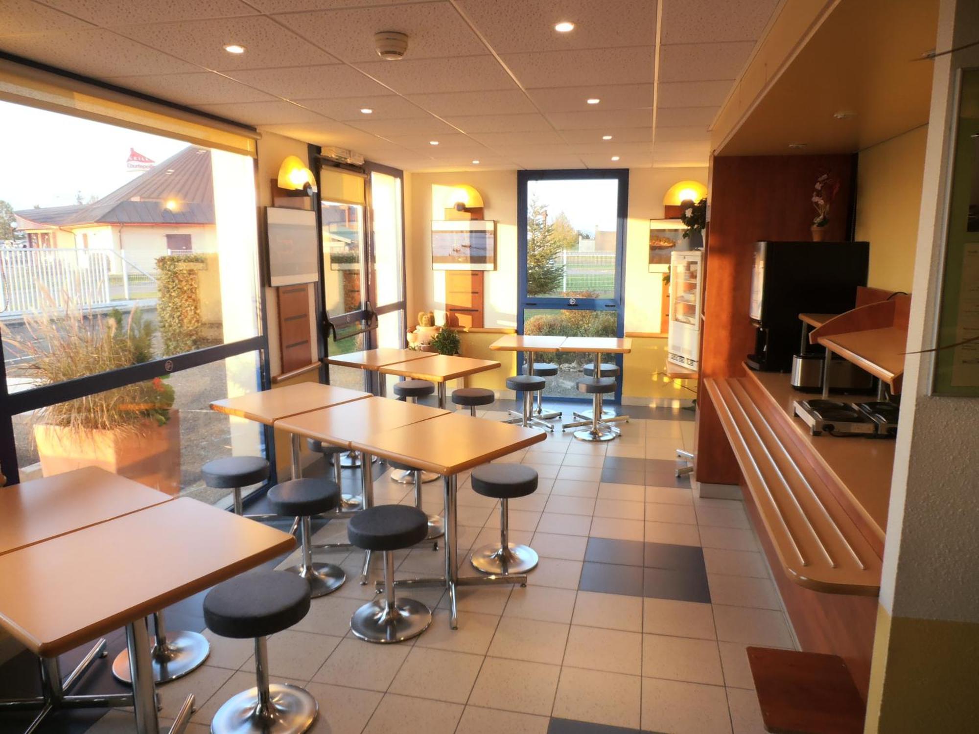 Ibis Budget Meung Sur Loire Exteriör bild