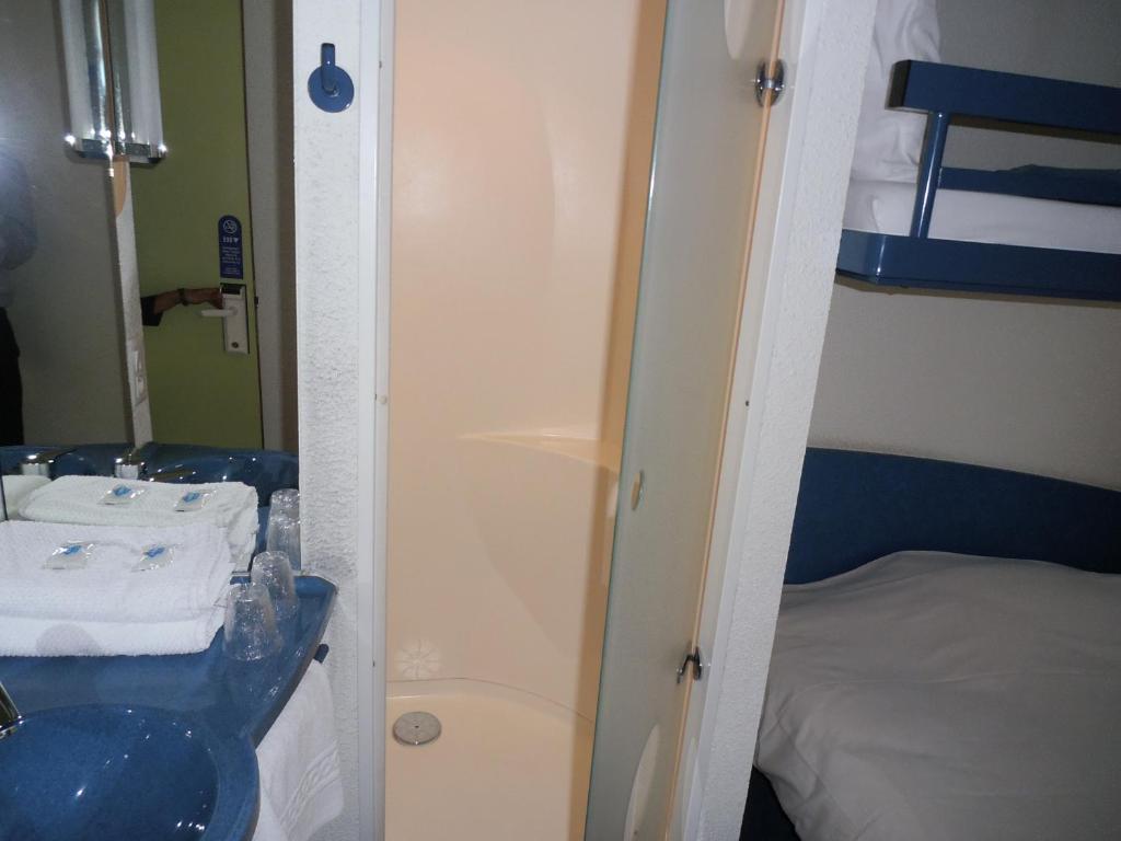 Ibis Budget Meung Sur Loire Exteriör bild