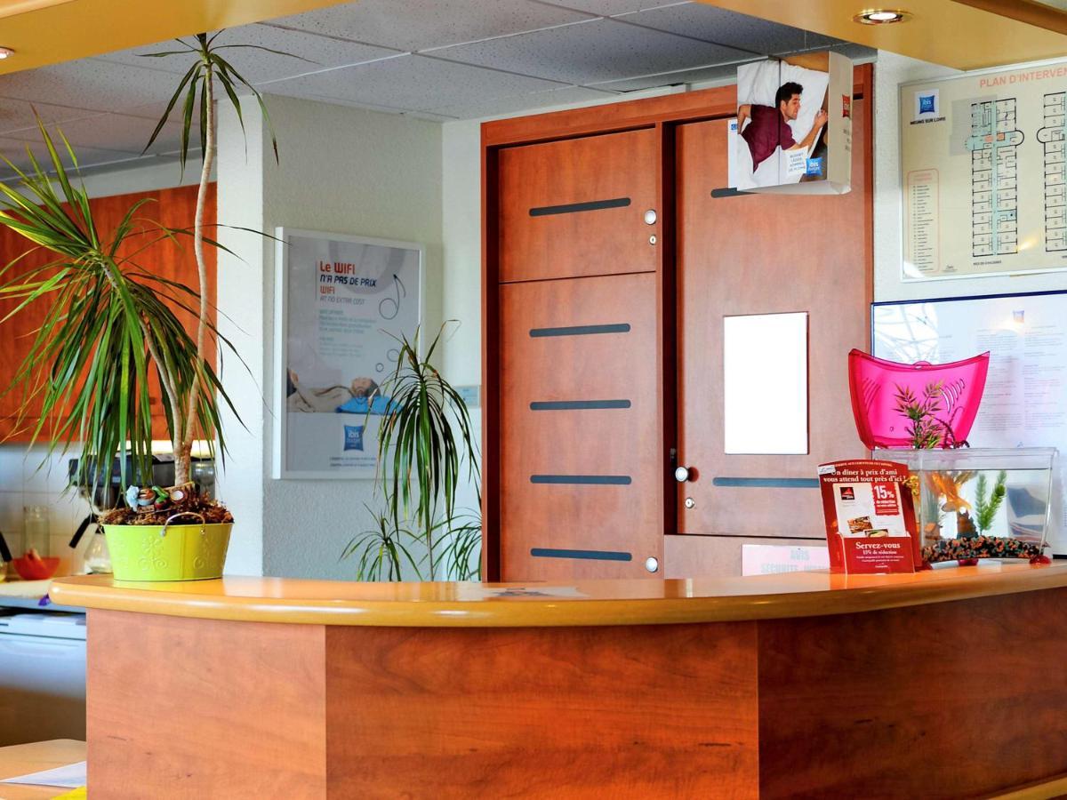 Ibis Budget Meung Sur Loire Exteriör bild
